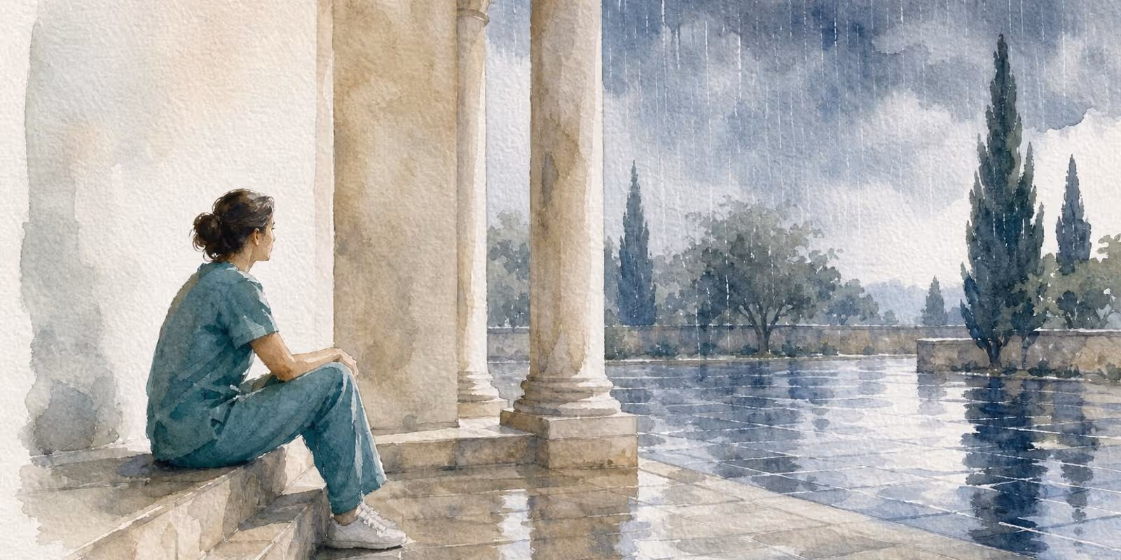 Aquarell: Figur sitzt ruhig auf den Stufen einer Saeulenhalle, direkt vor dem Dach faellt starker Regen.